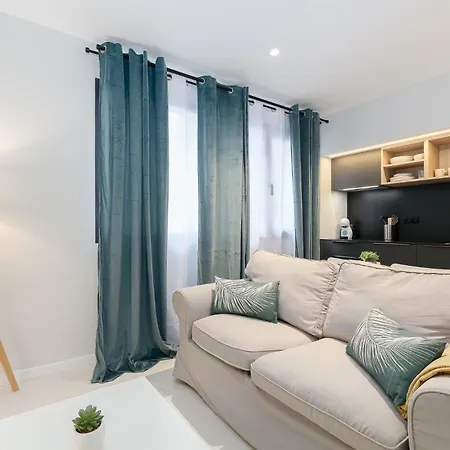 Elegante Y Luminoso En - Apto 2 By Vigo