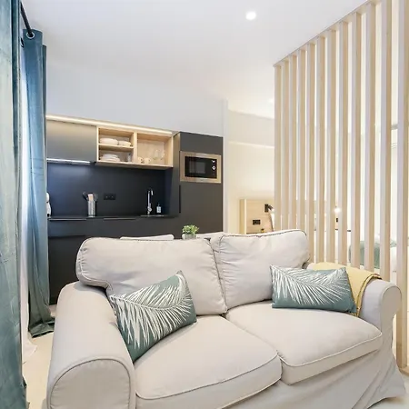 Elegante Y Luminoso En - Apto 2 By Apartamento